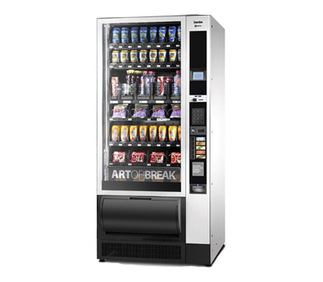 Máquina expendedora de snacks y bebidas frías